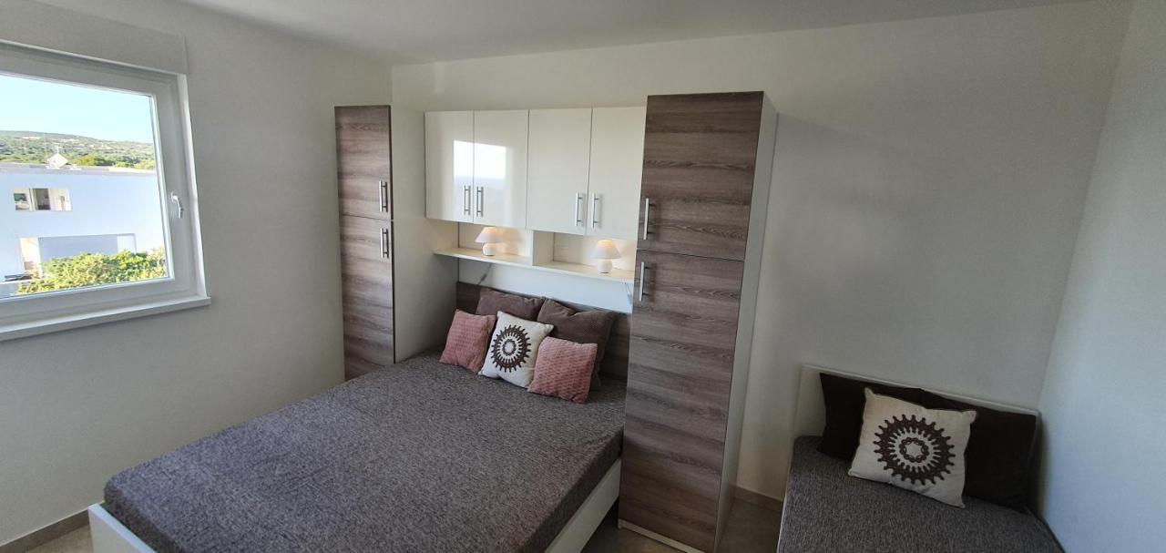 Seahorse Luxury Apartment With Pool And Sea View 诺瓦利娅 外观 照片
