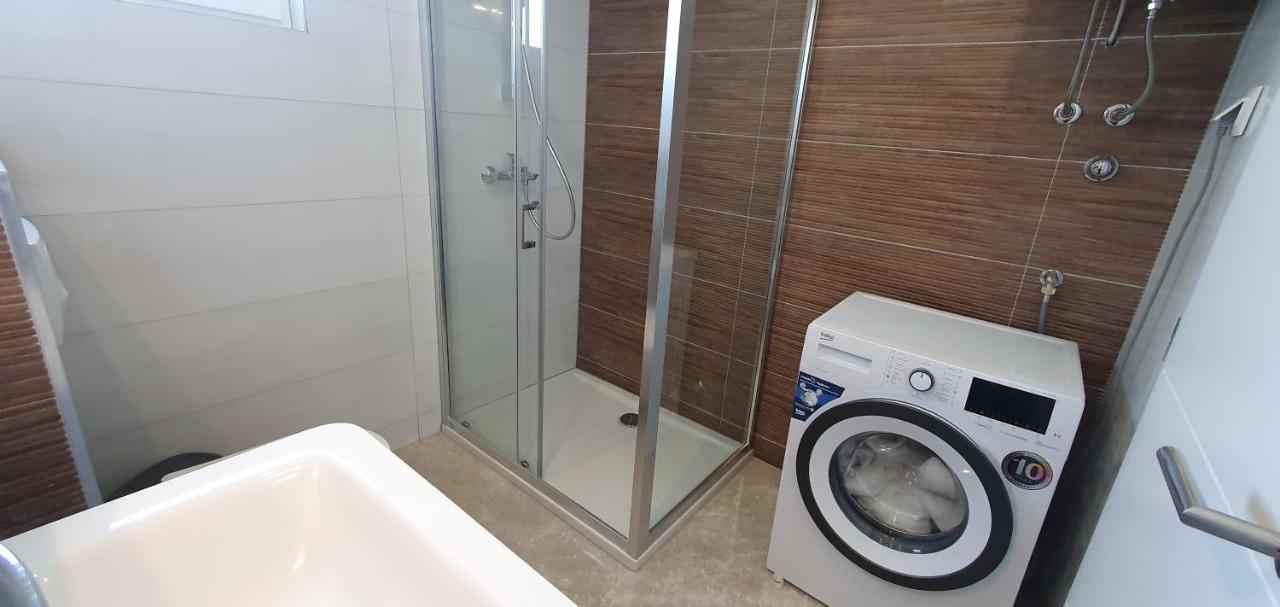 Seahorse Luxury Apartment With Pool And Sea View 诺瓦利娅 外观 照片