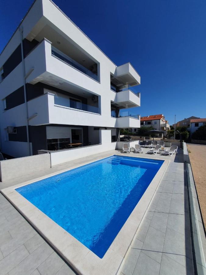 Seahorse Luxury Apartment With Pool And Sea View 诺瓦利娅 外观 照片